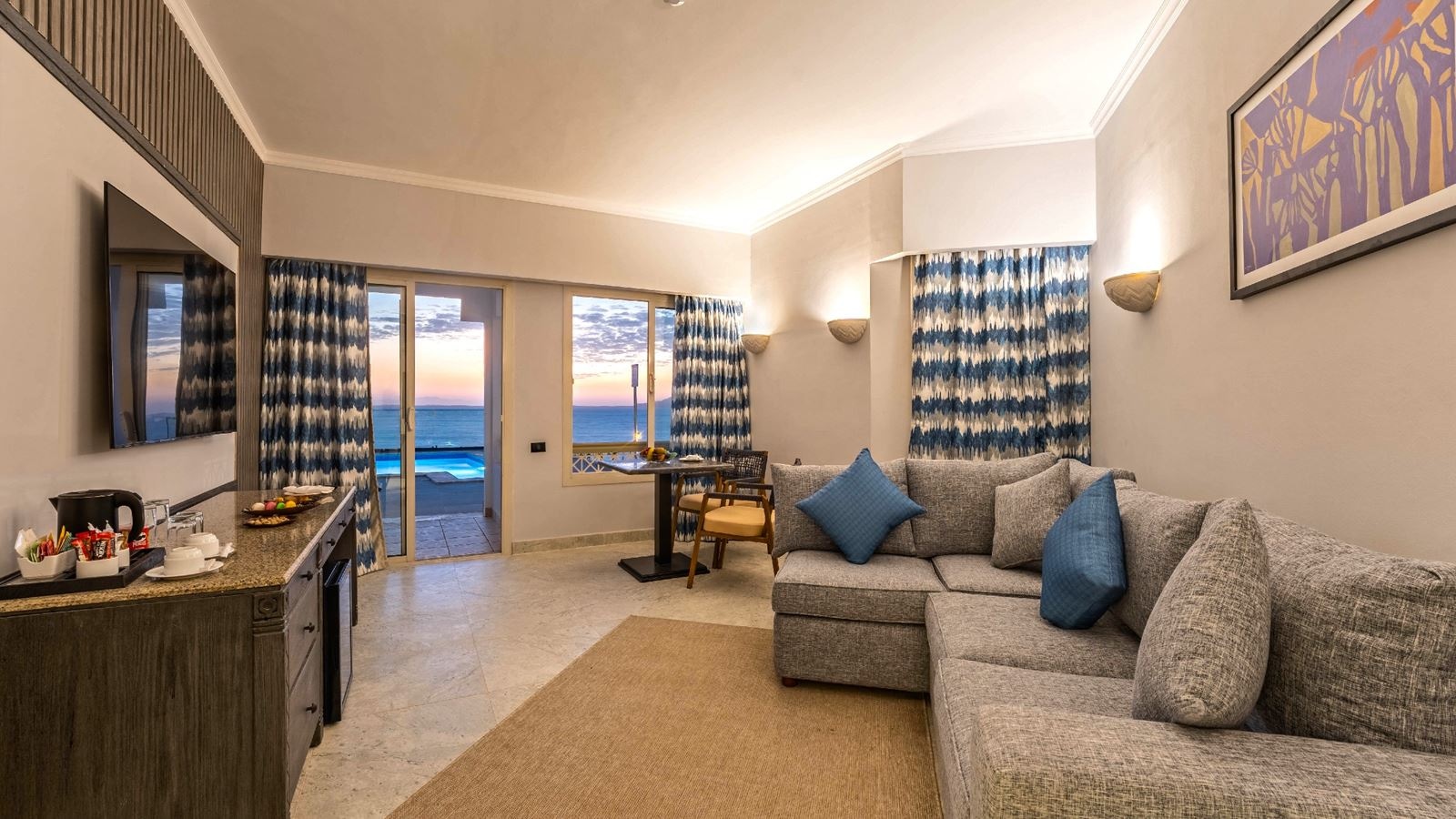 rooms-premium-suite-sea--jacuzzi