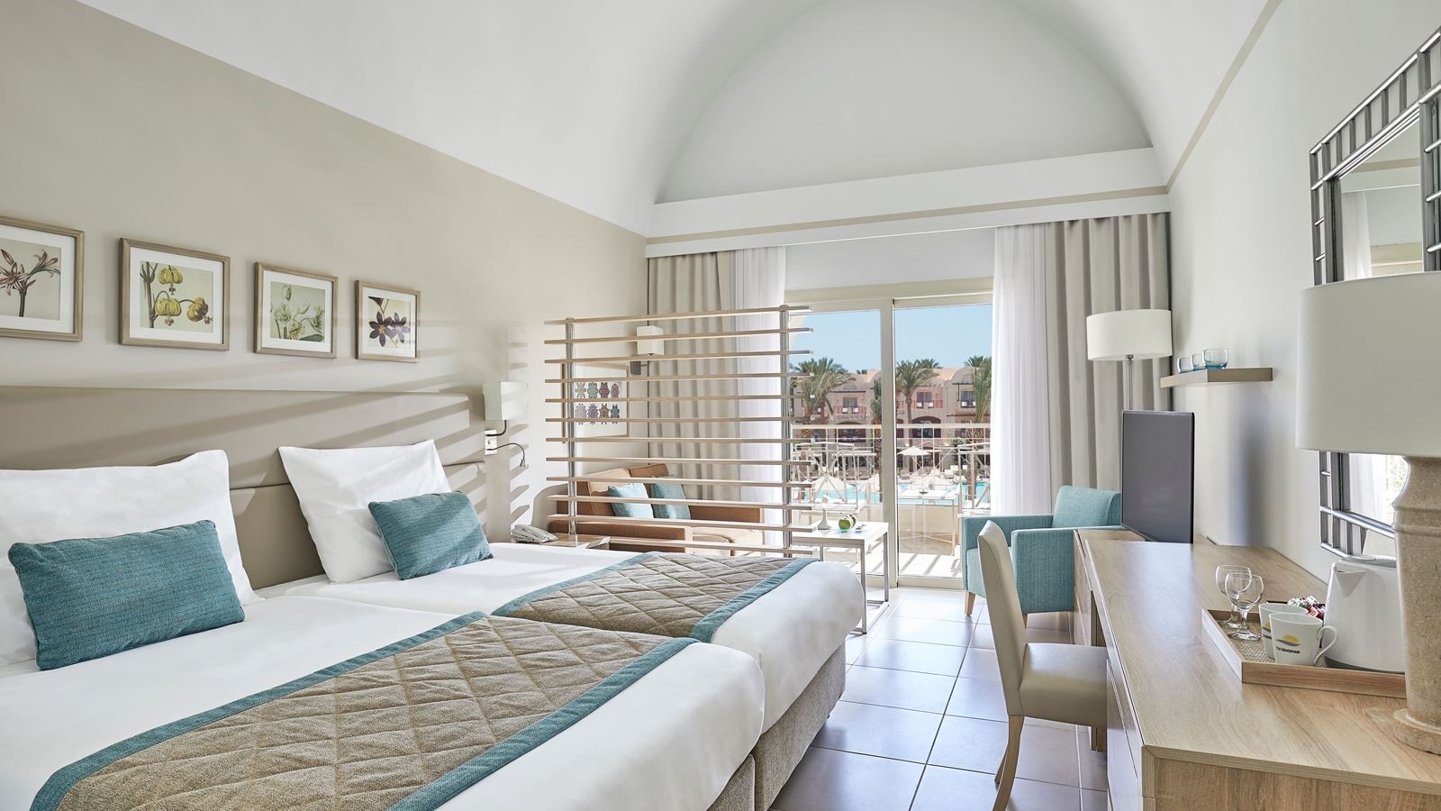 rooms-superior-pool-view