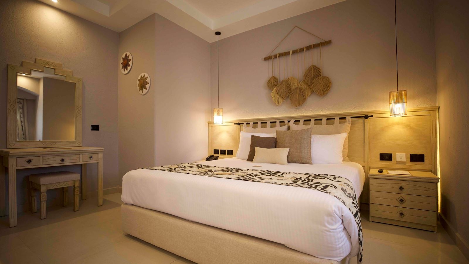 rooms-deluxe-room-garden-view