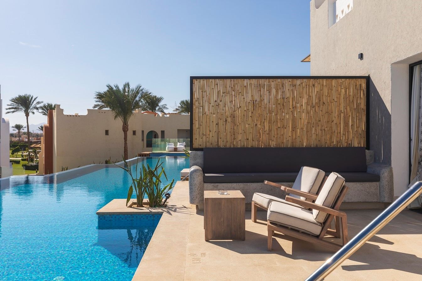 rooms-posh-club-junior-swimup-suite