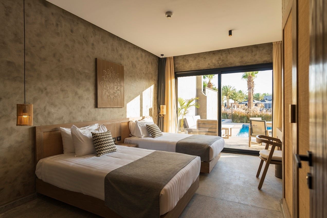 rooms-posh-club-executive-pool-suite