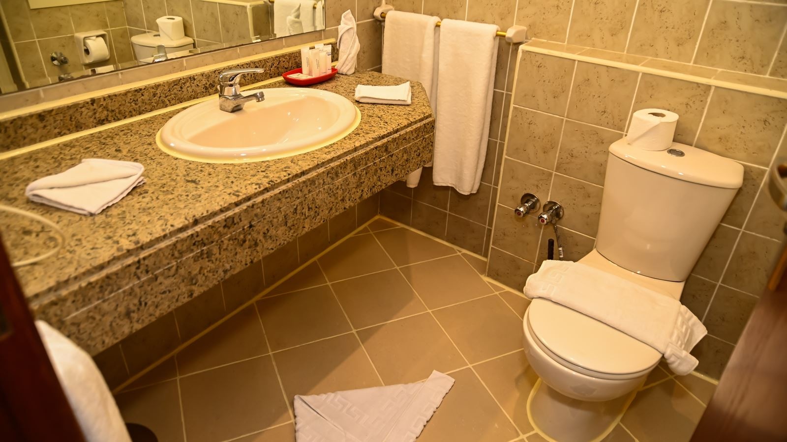 rooms-family-one-bedroom