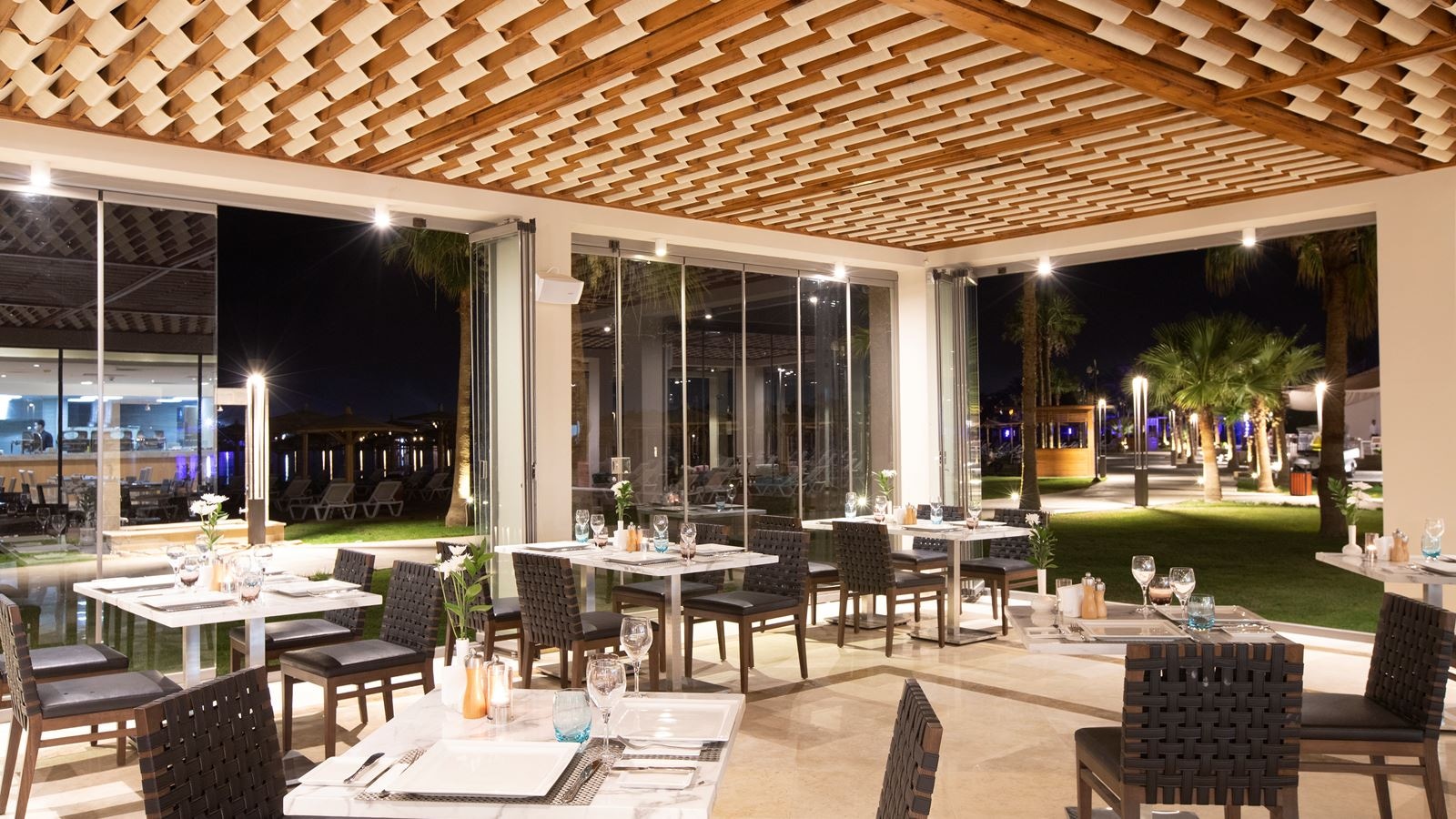 restaurants-agora-restaurant