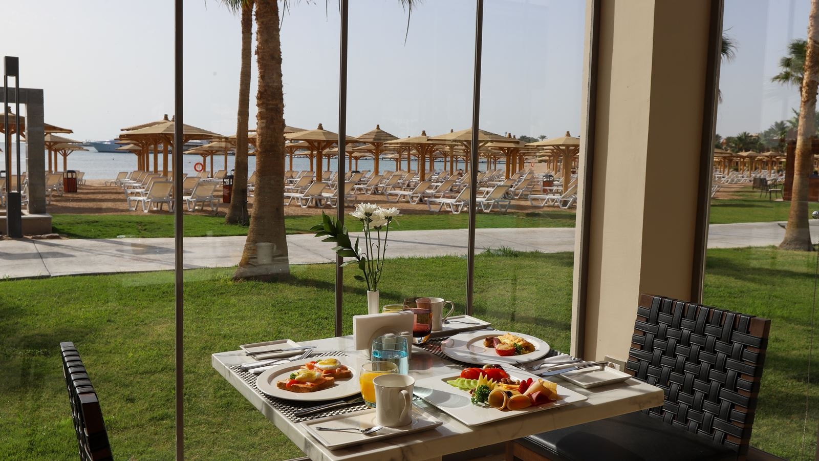 restaurants-dolce-vita--a-la-carte-breakfast