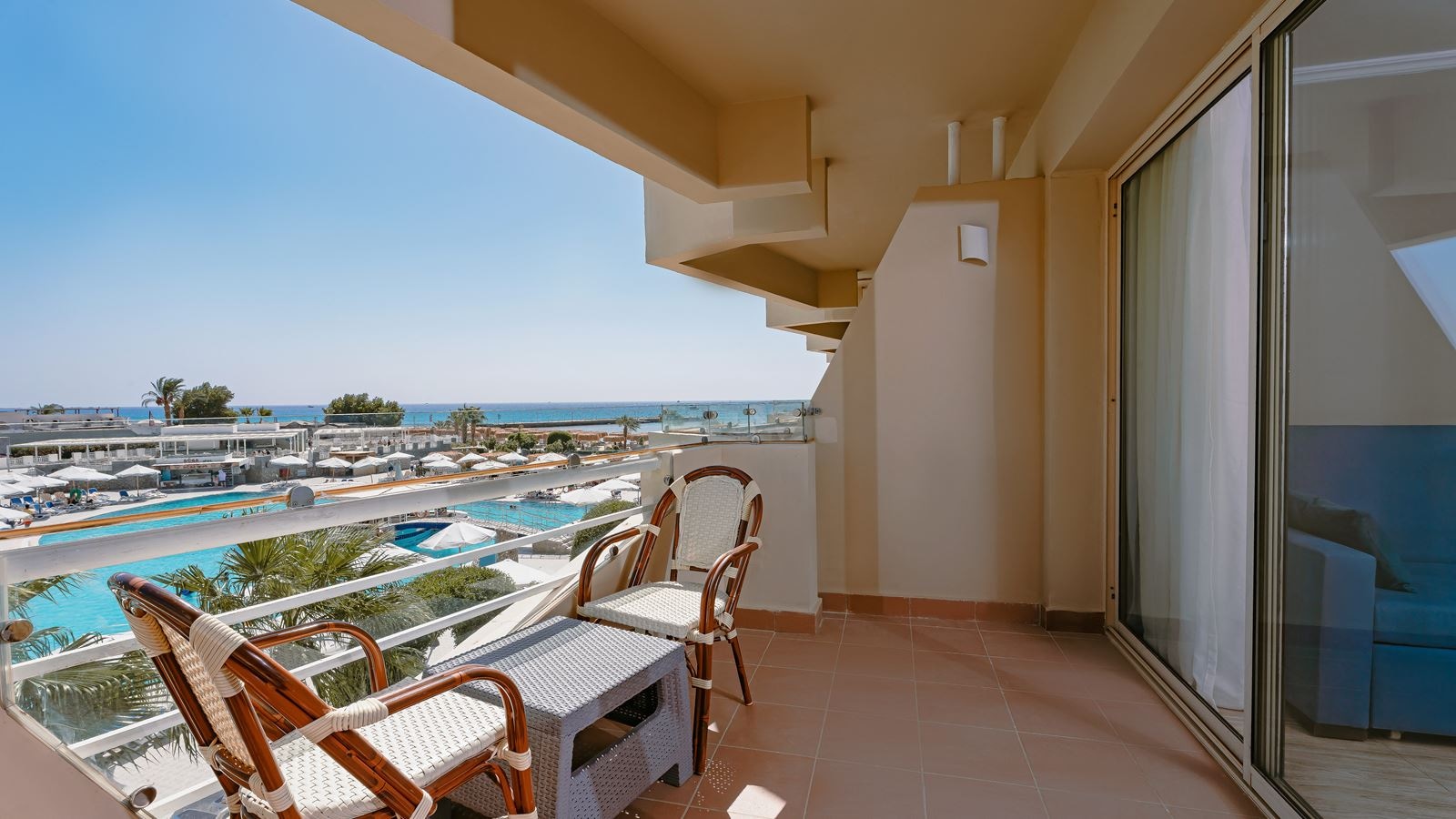 rooms-superior-room-sea-view