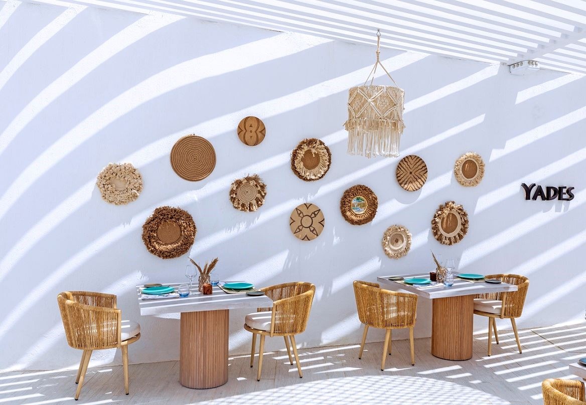 restaurants-yades-restaurant-greek-cuisine