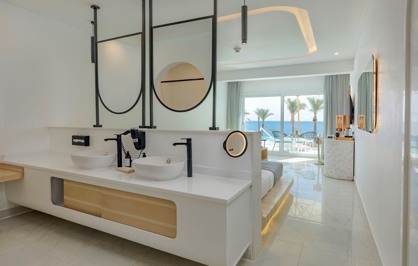 rooms-posh-club-junior-swim-up-suite-beach-front