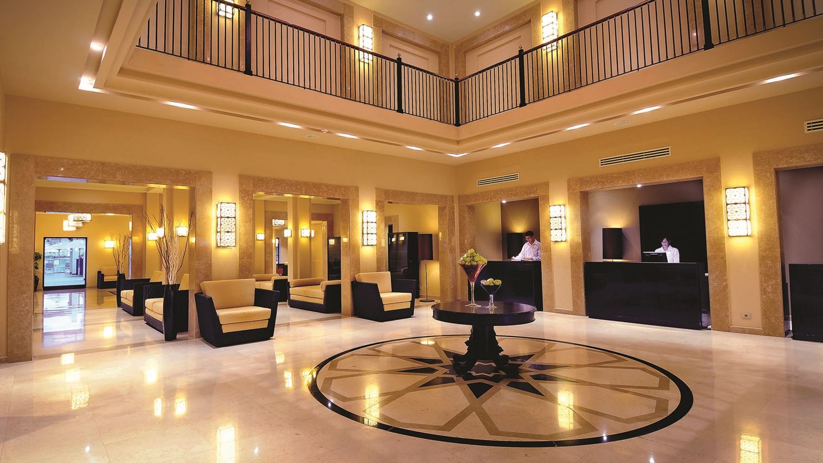 restaurants-blue-bar