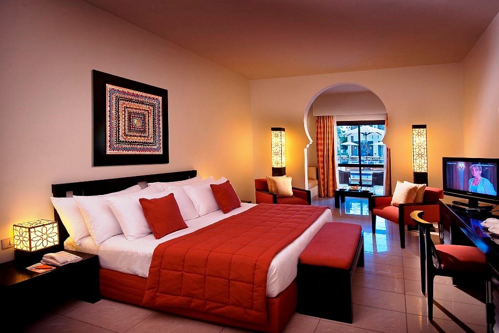 rooms-comfort-pool-view