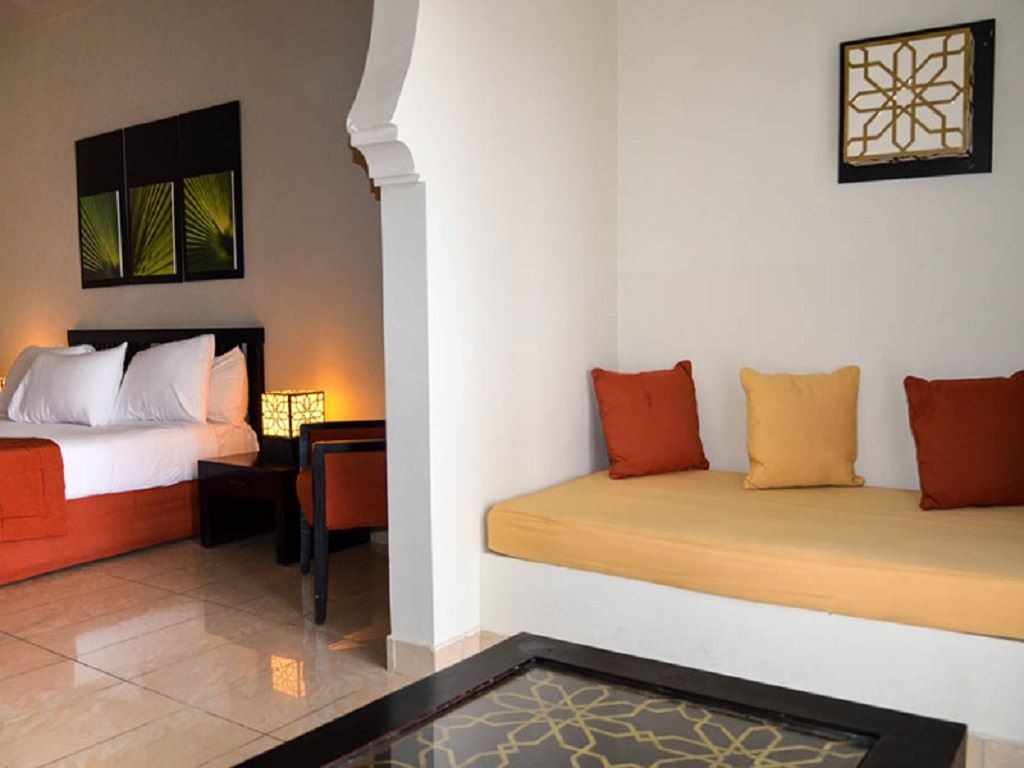 rooms-triple-comfort-room-garden--pool-view