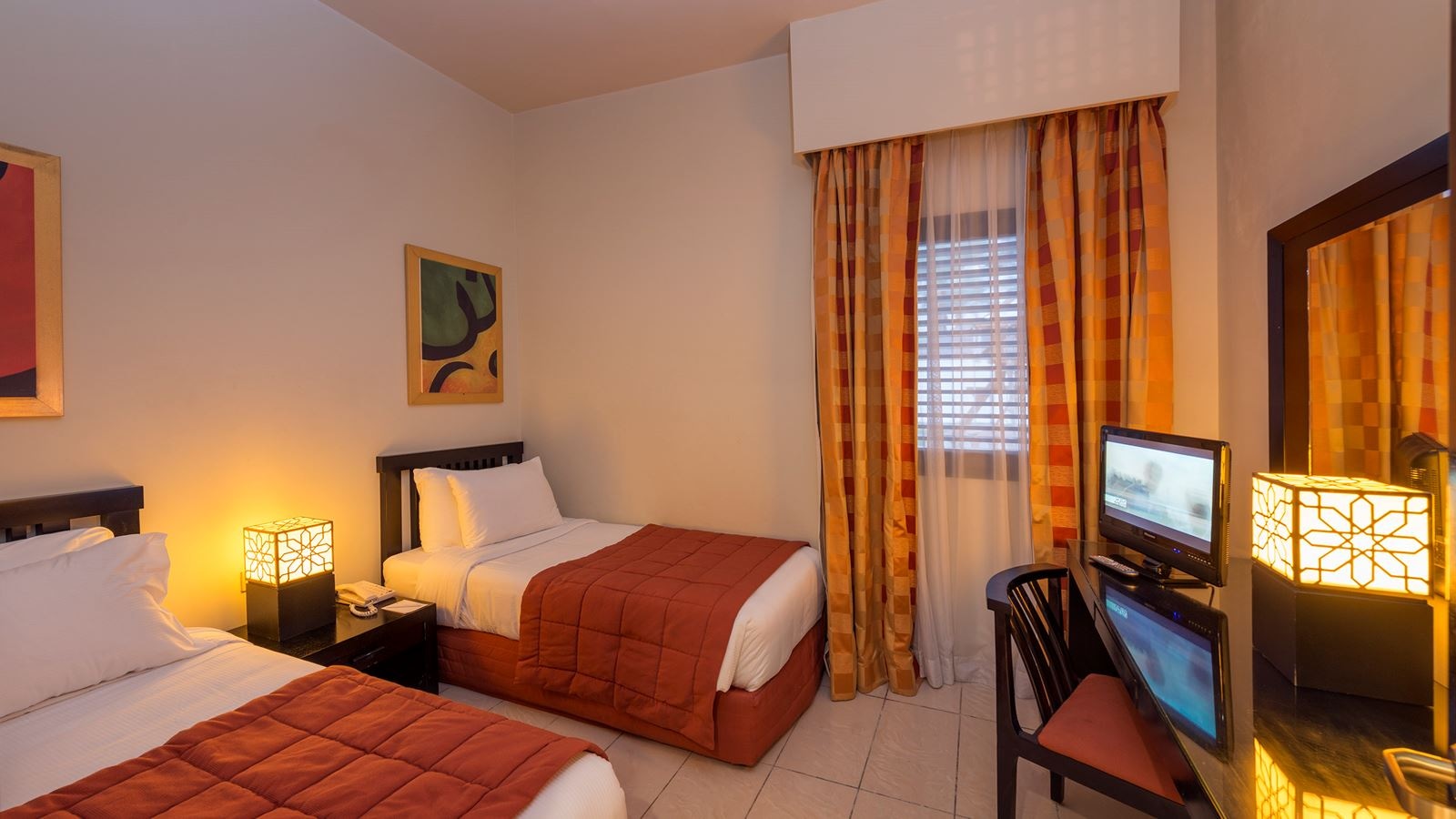 rooms-quad-family-room-garden--pool-view