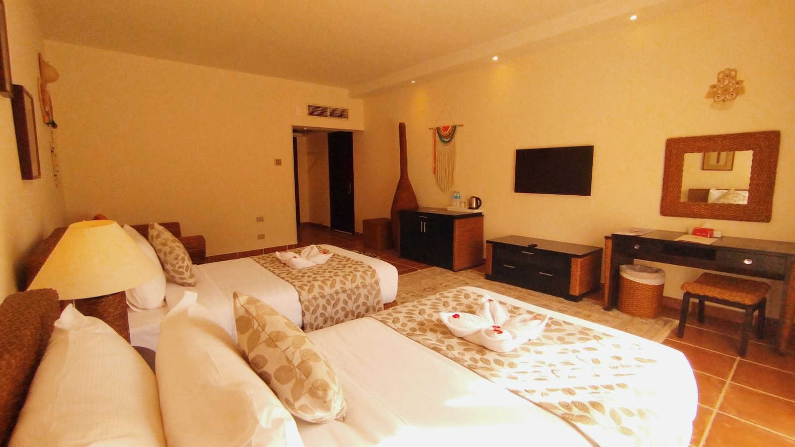 rooms-family-two-bedrooms-pool-view