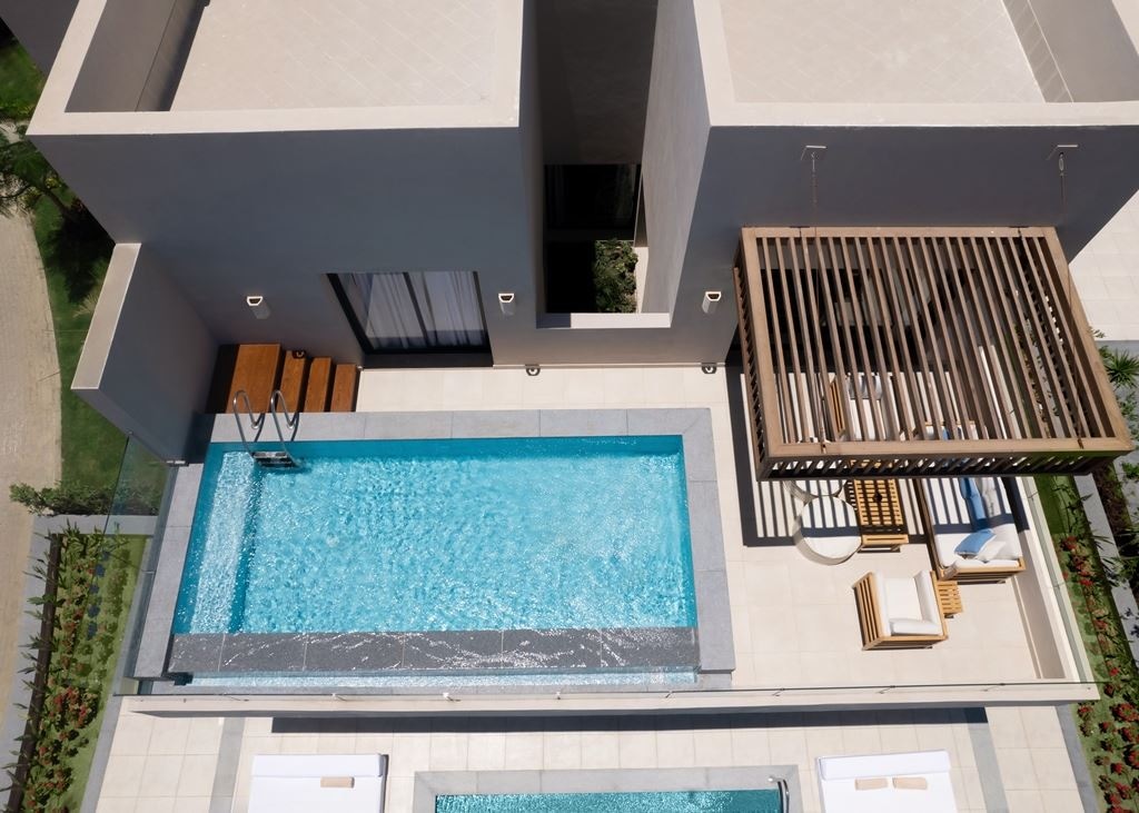 rooms-executive-suite-privet-pool