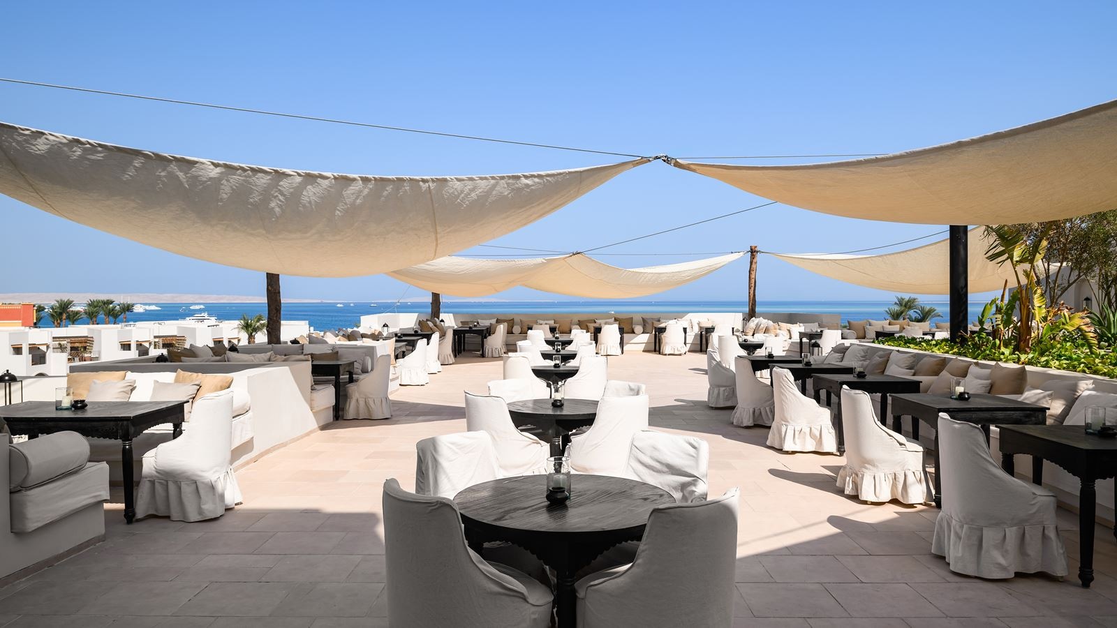 restaurants-the-rooftop-terrace