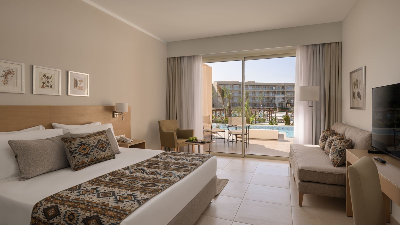 rooms-deluxe-family-swim-up