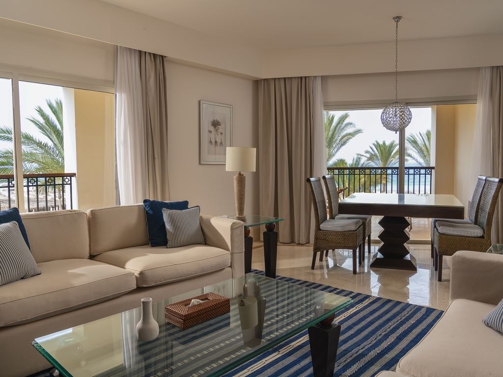 rooms-junior-suite-seaview