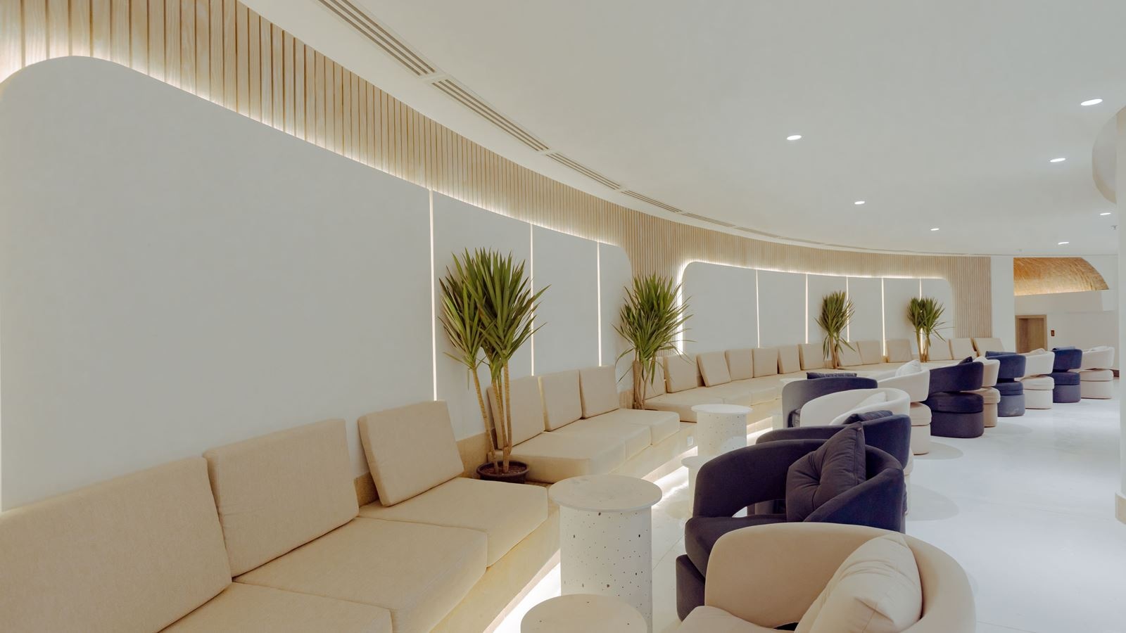 bars-ivory-lobby-bar