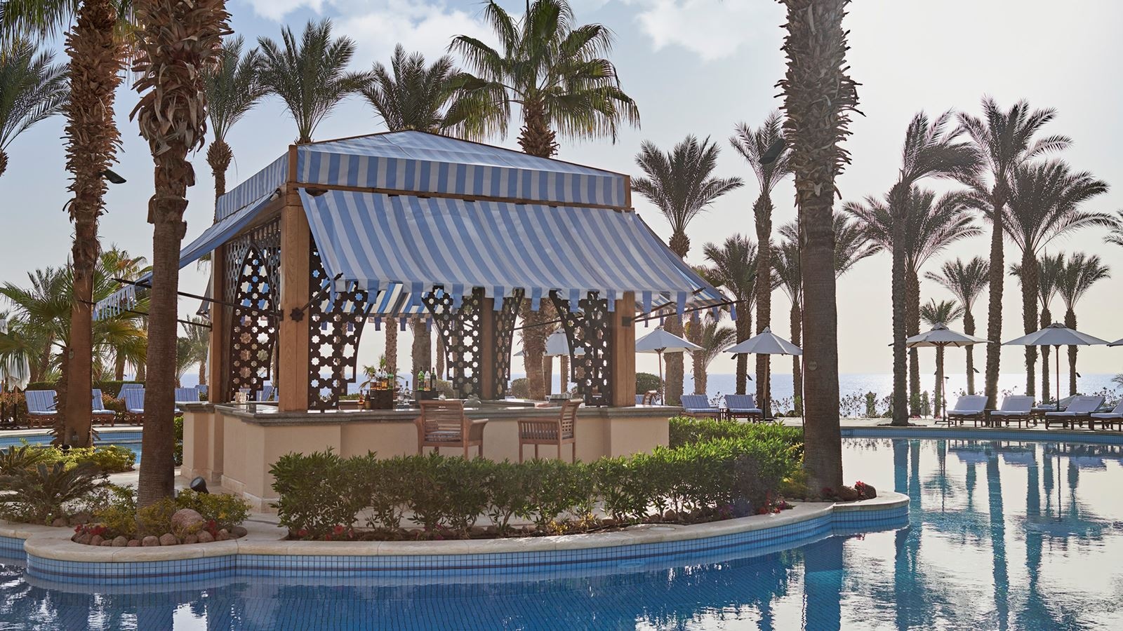 bars-gezira-pool-bar