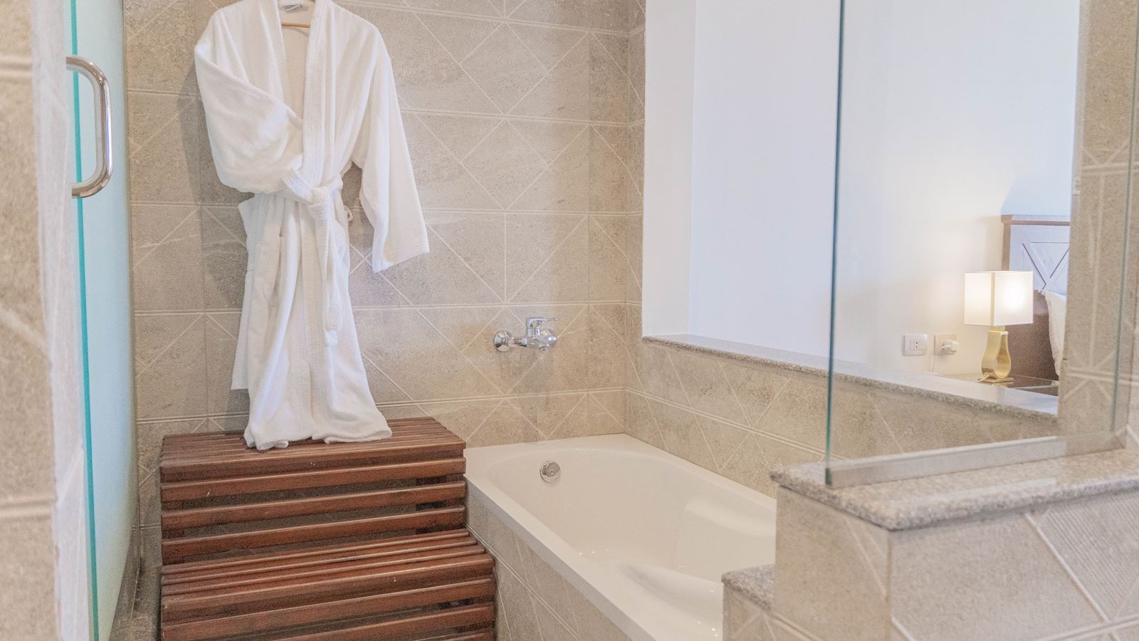 rooms-suite-sea-view