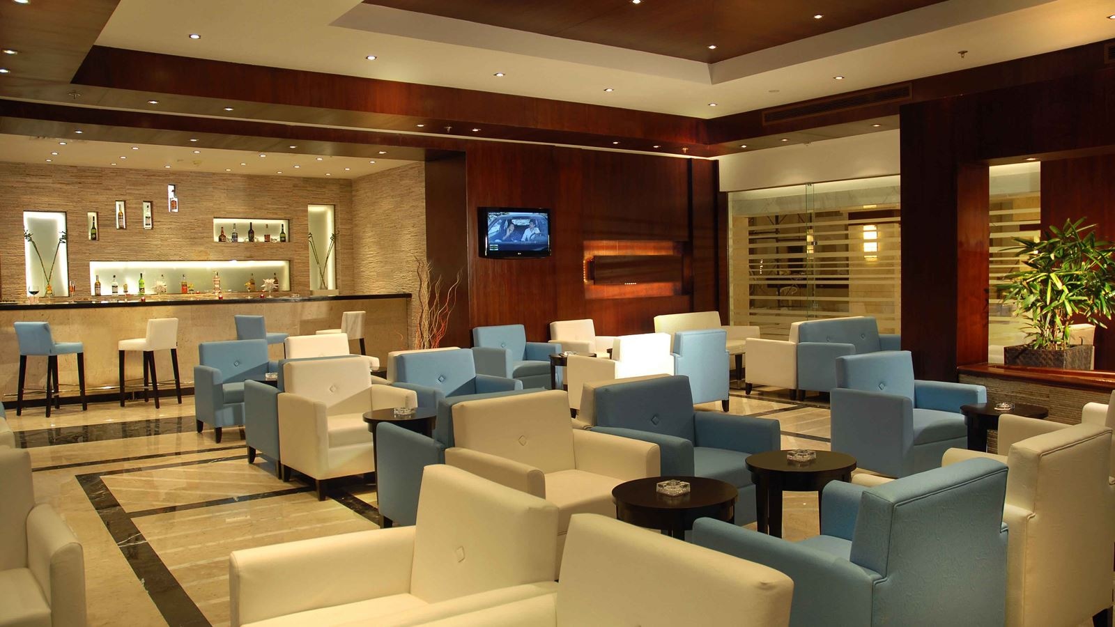 bars-your-bar--lobby-bar