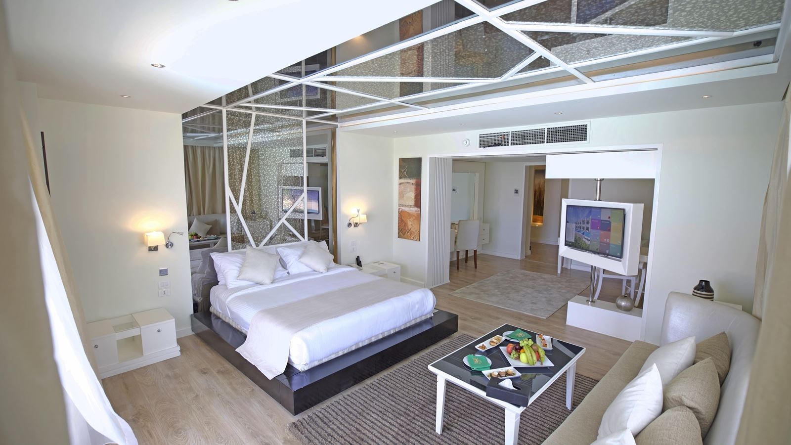 rooms-honeymoon-suite