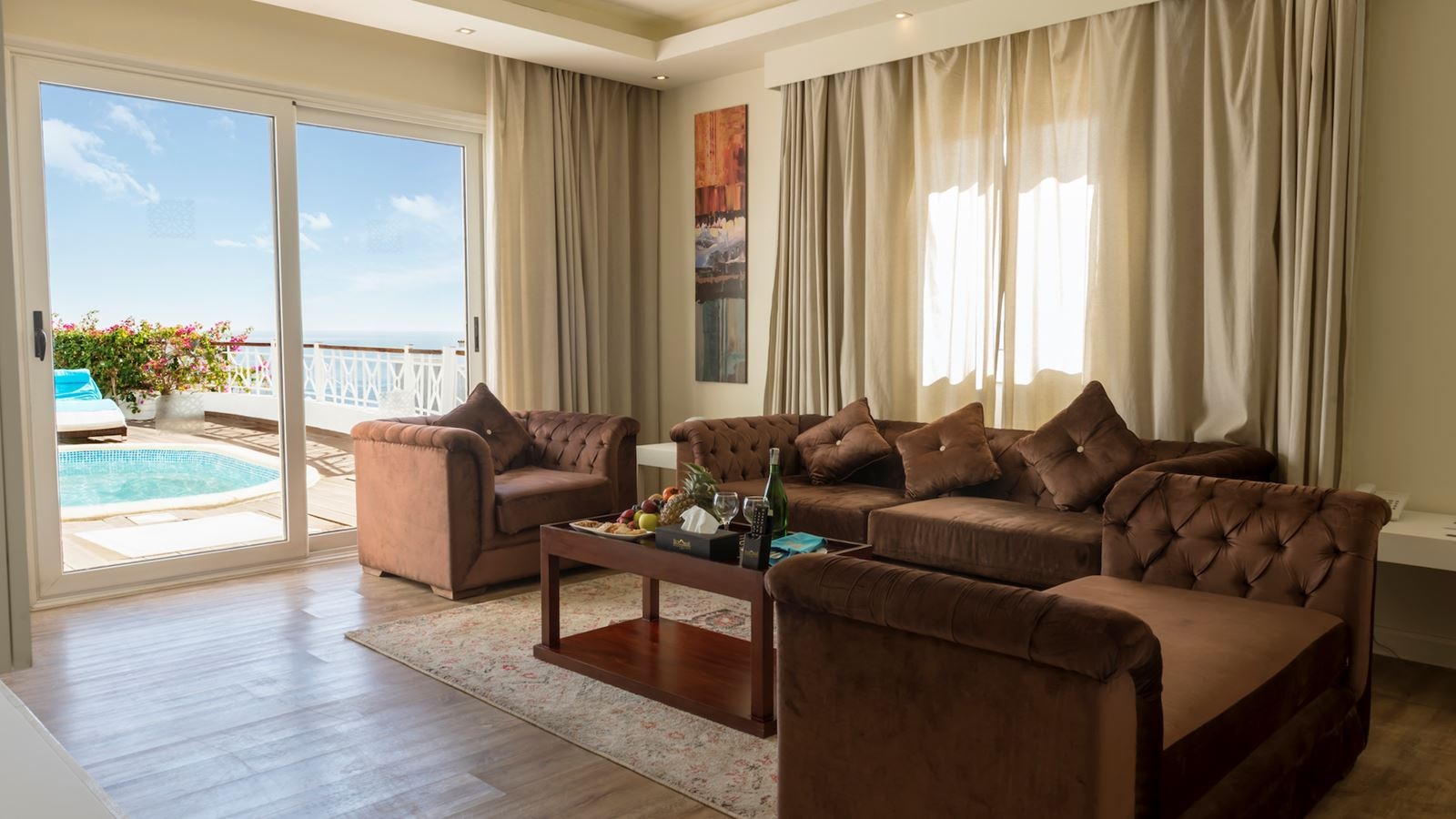 rooms-executive-suite