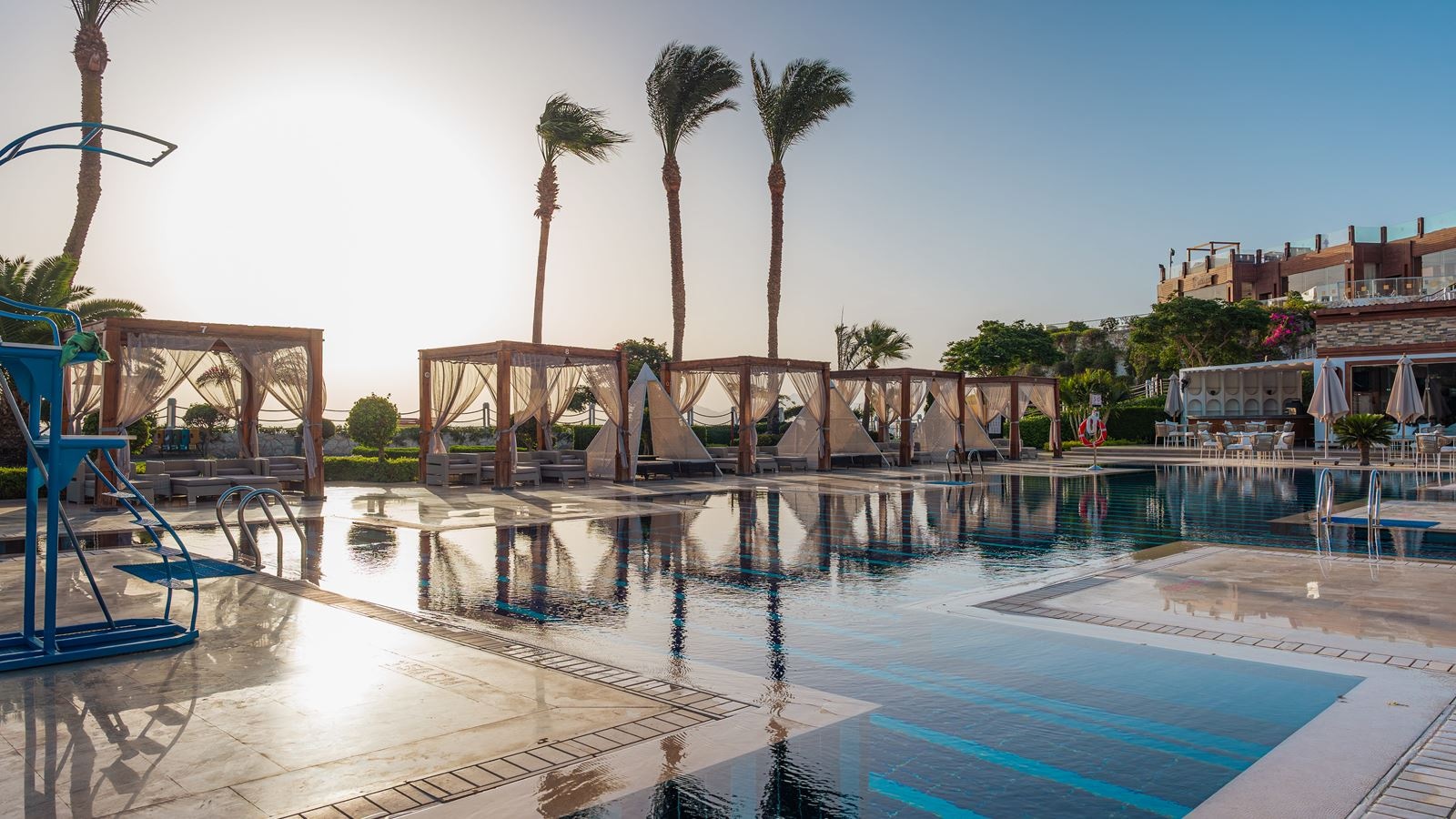 restaurants-posh-club-lounge