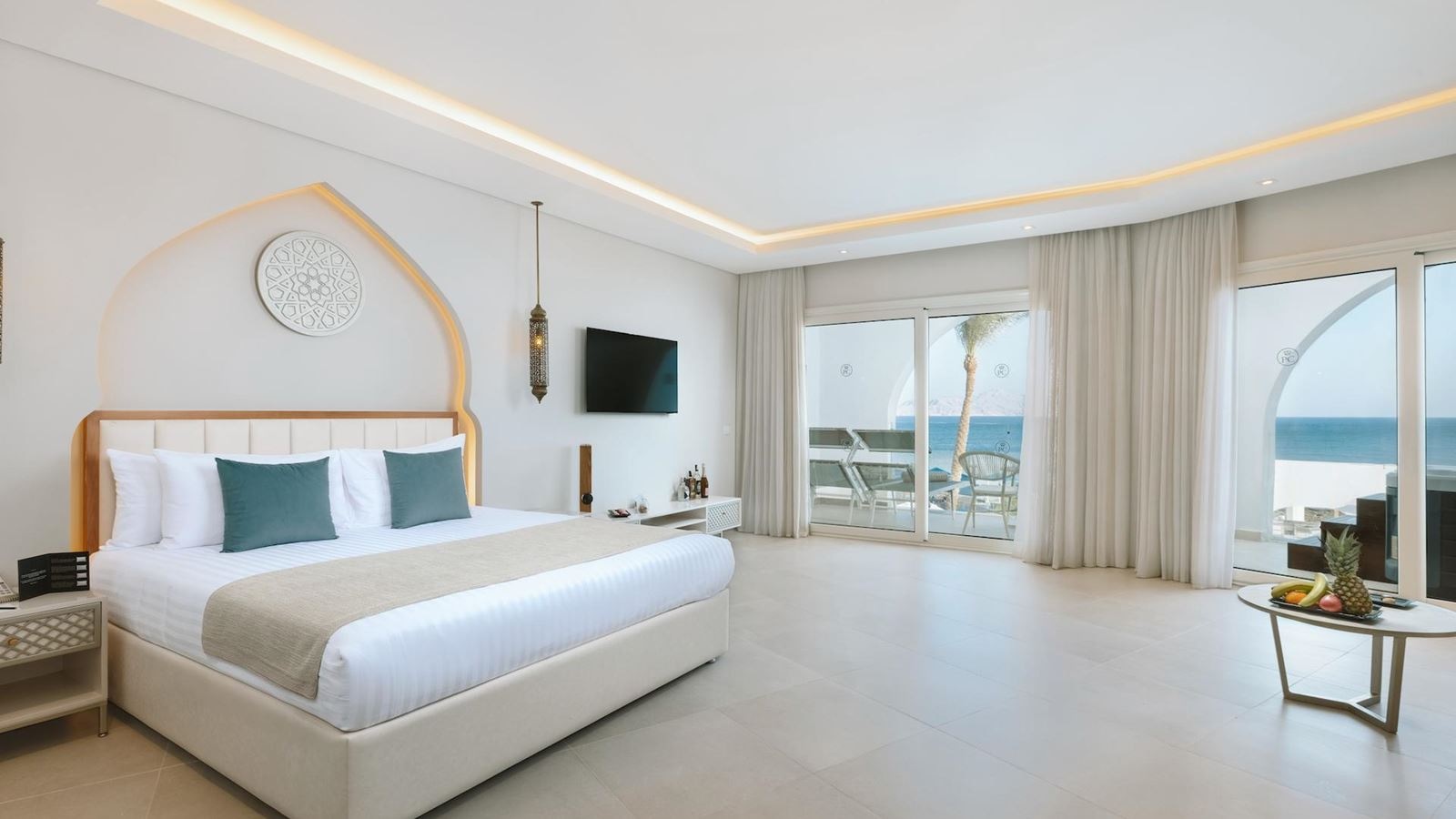 rooms-executive-duplex-jacuzzi-suite-sea-view