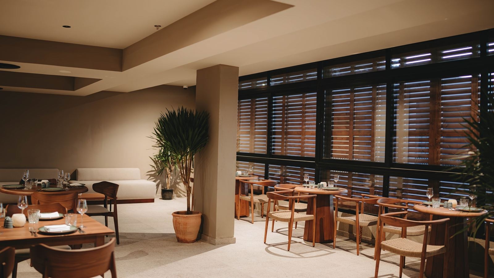 restaurants-sahtin-restaurant