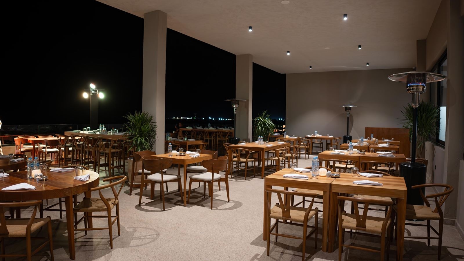 restaurants-breeze-restaurant