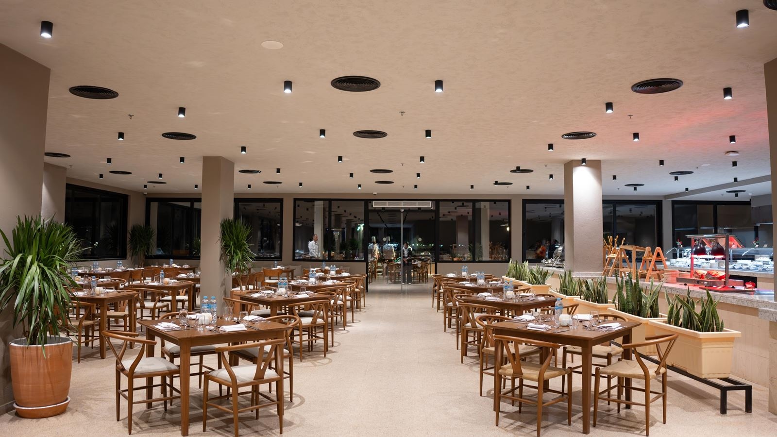 restaurants-breeze-restaurant