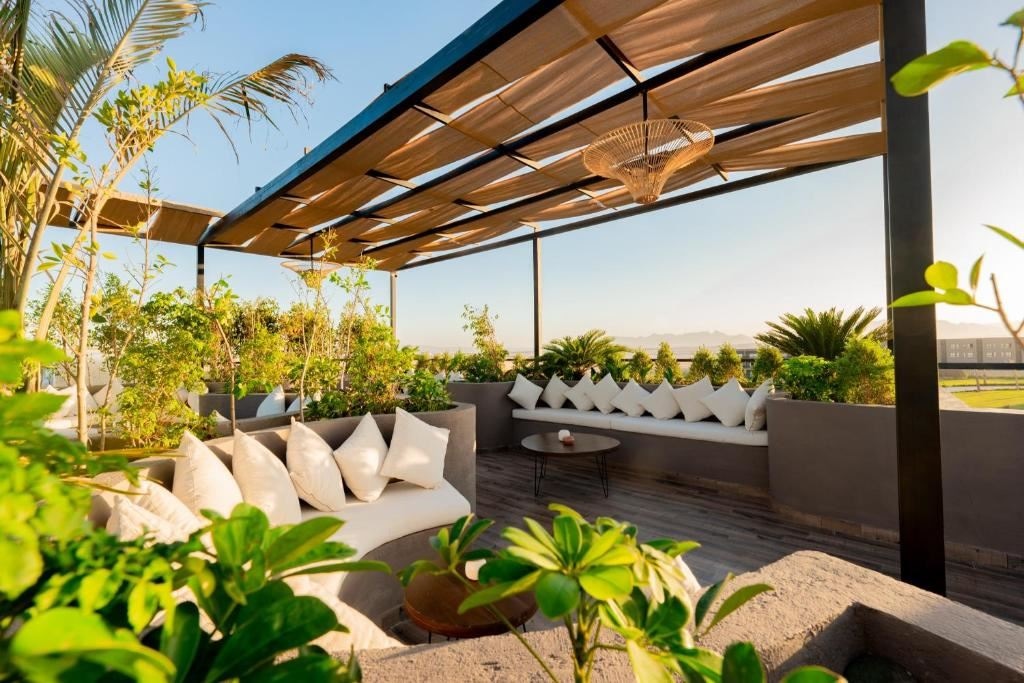 restaurants-pool-bar--snack