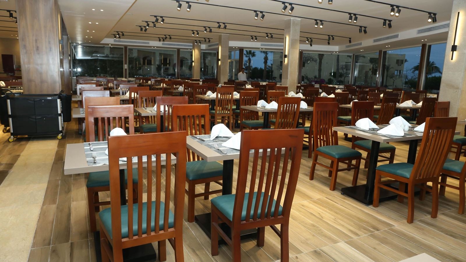 restaurants-restaurants