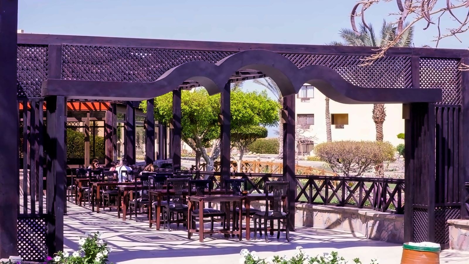 restaurants-restaurants