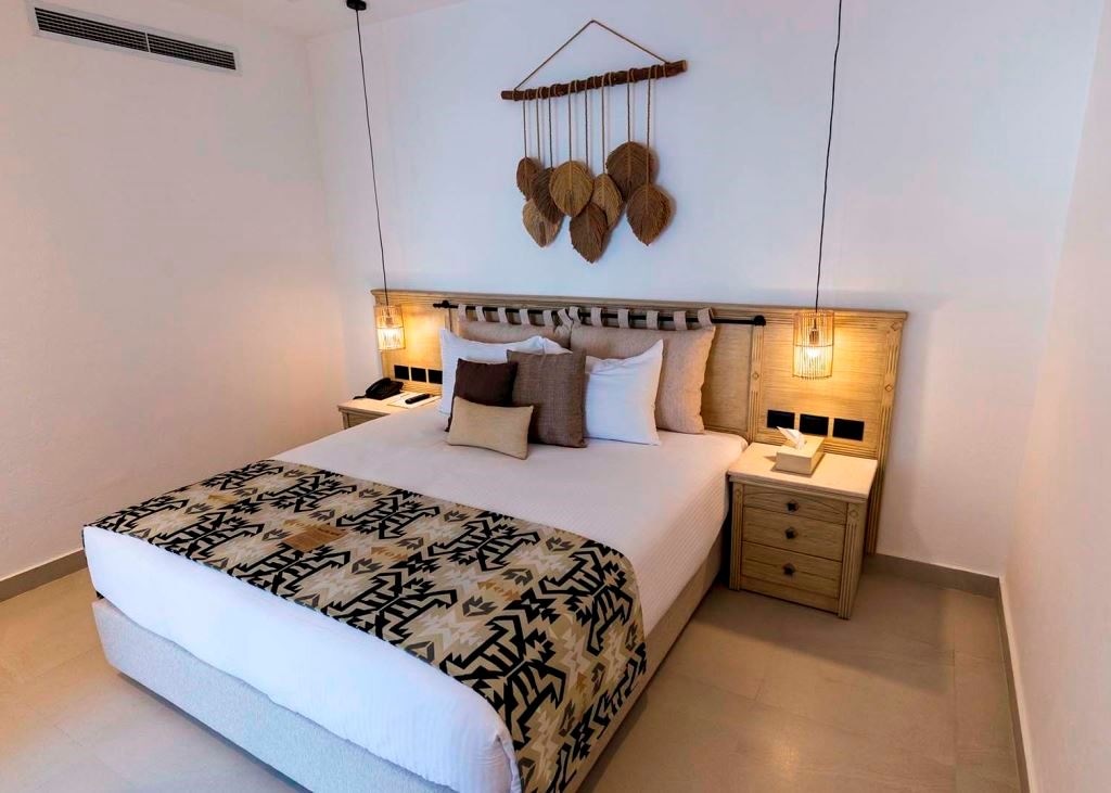 rooms-junior-jacuzzi-suite-gv