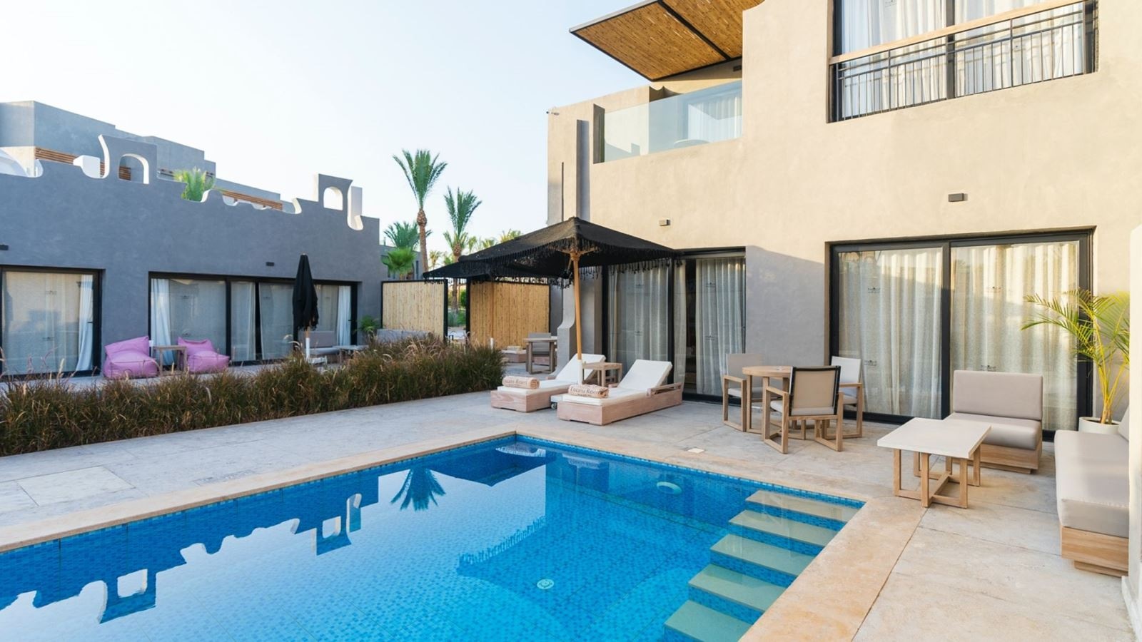 rooms-executive-pool-suite-sv