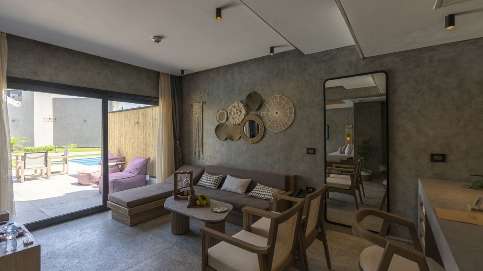 rooms-tucana-pool--jacuzzi-suite--pool-view--sv