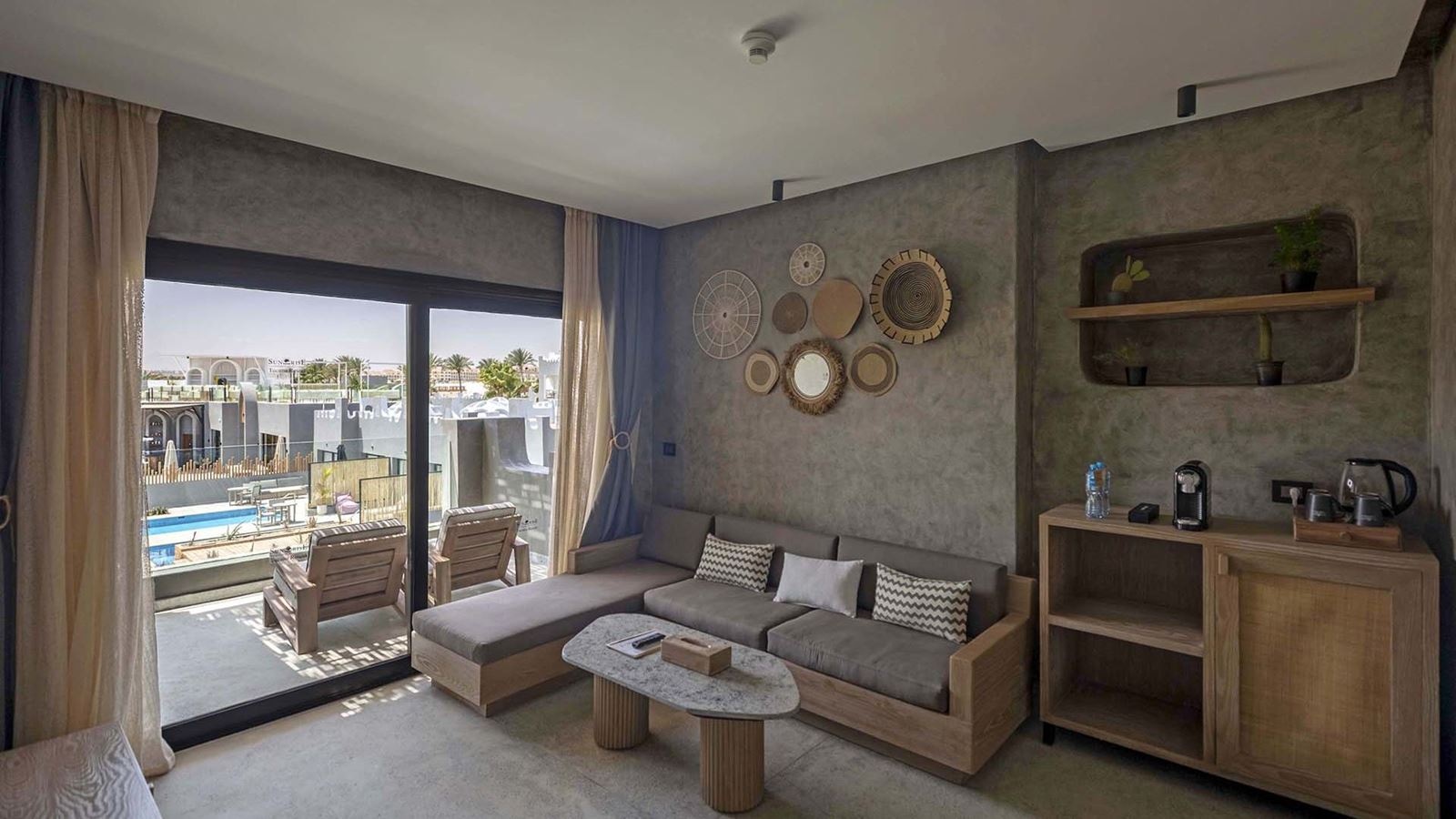 rooms-executive-suite-jacuzzi-sv