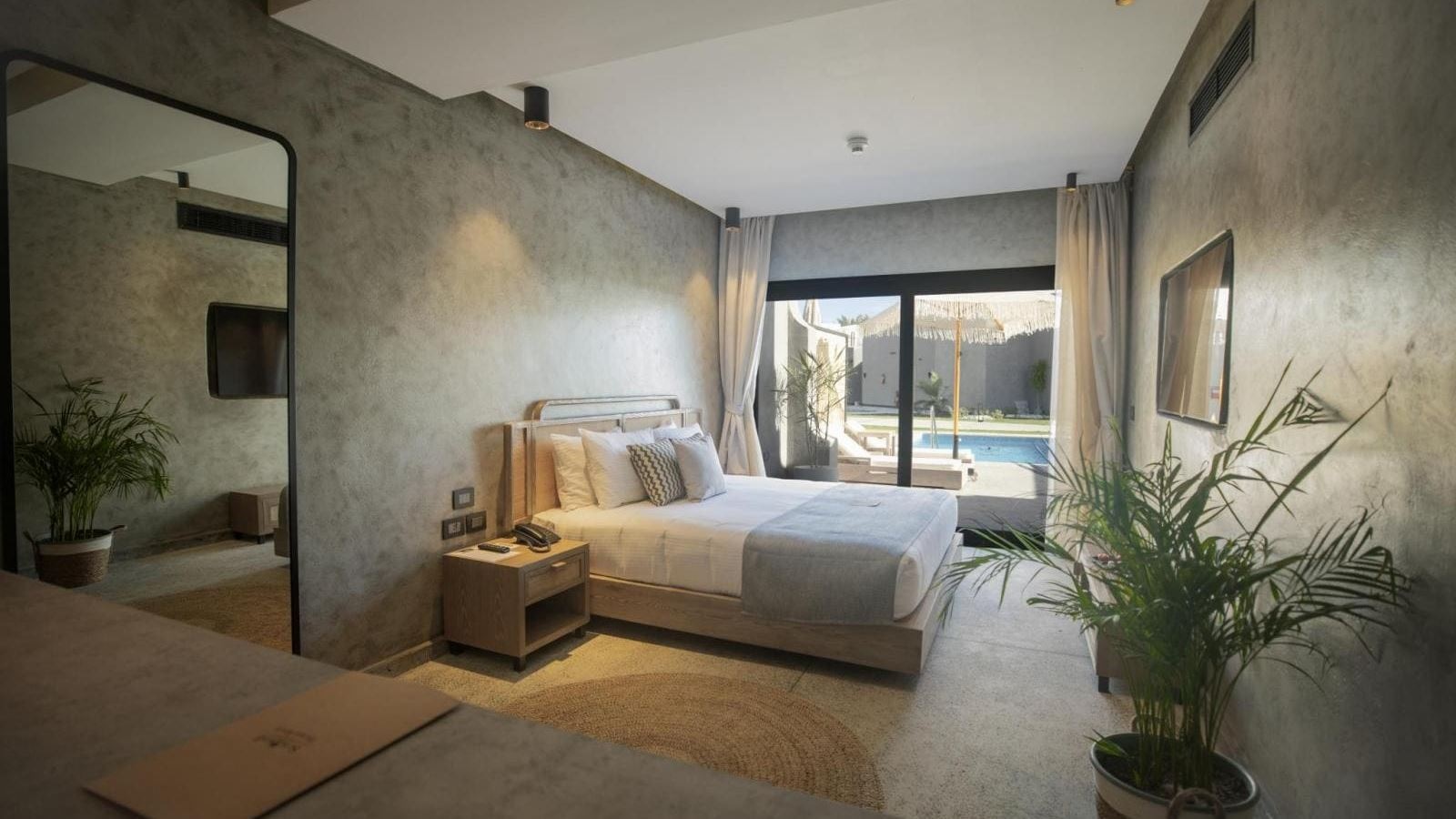 rooms-tucana-pool-suite--pool-view--sv