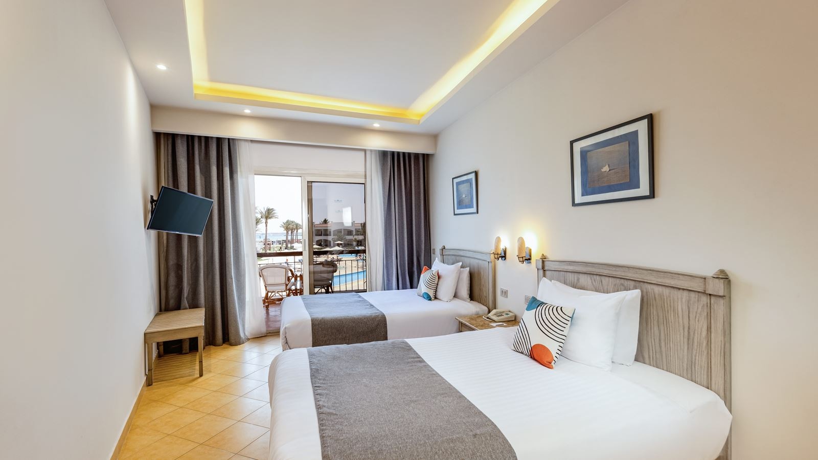 rooms-junior-suite-sea-viewbeach-front