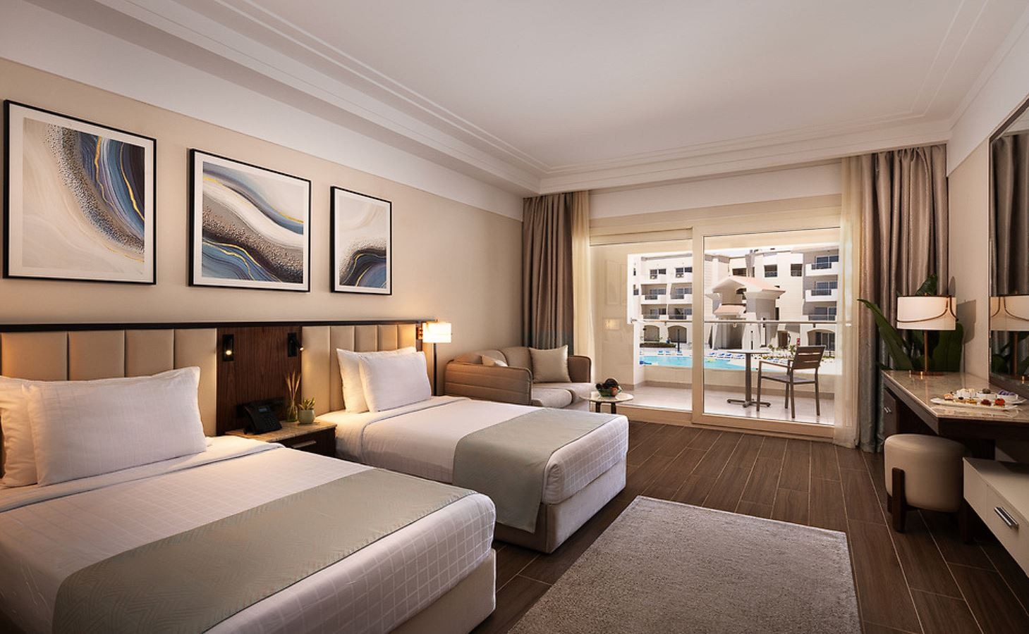 rooms-coral-premium-room-pool-view