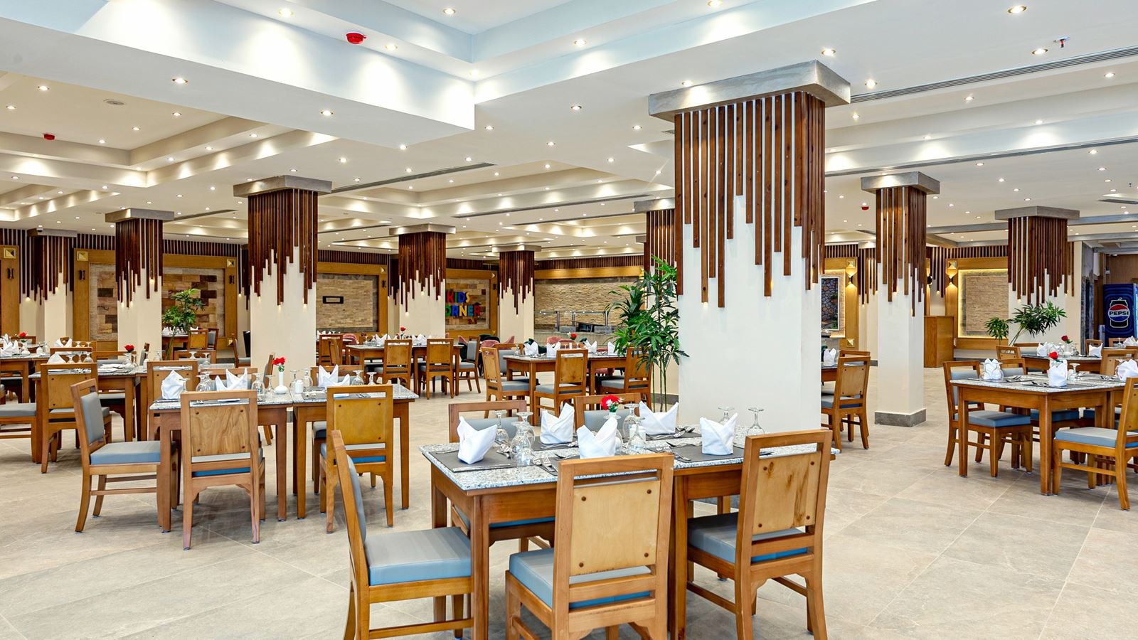 restaurants-the-majesty-restaurant-main-restaurant