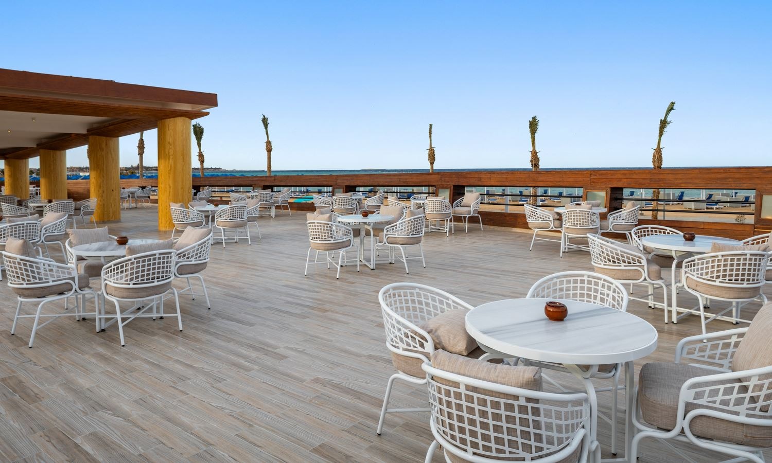 bars-beach-bar-andiamo