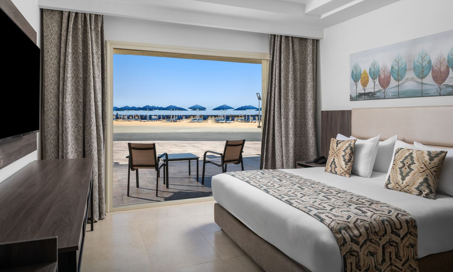 rooms-family-deluxe-beach-front