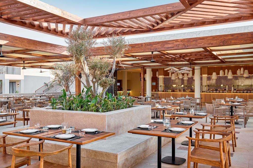 restaurants-manara-main-restaurant