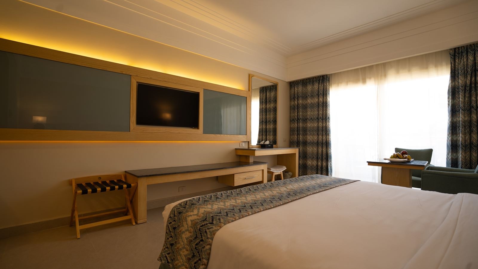 rooms-family-deluxe-aqua-room