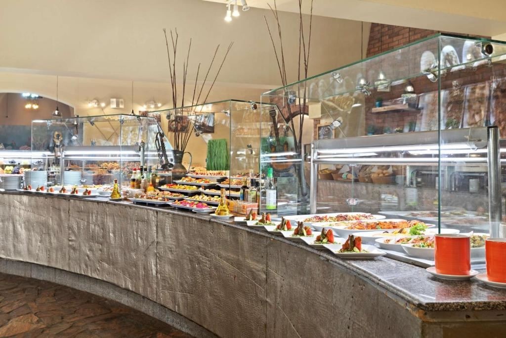 restaurants-restaurants