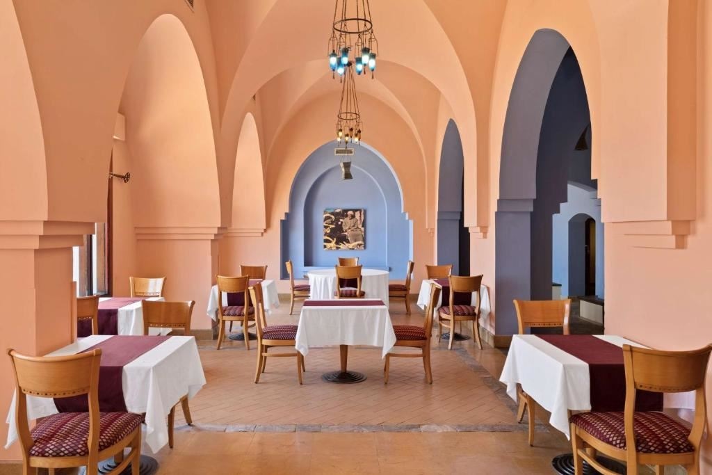 restaurants-restaurants