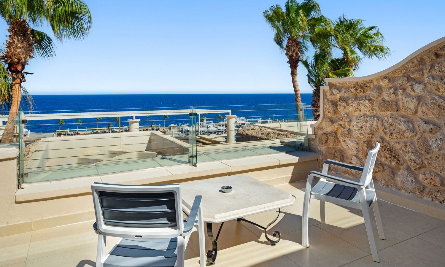 rooms-standard-room-sea-view