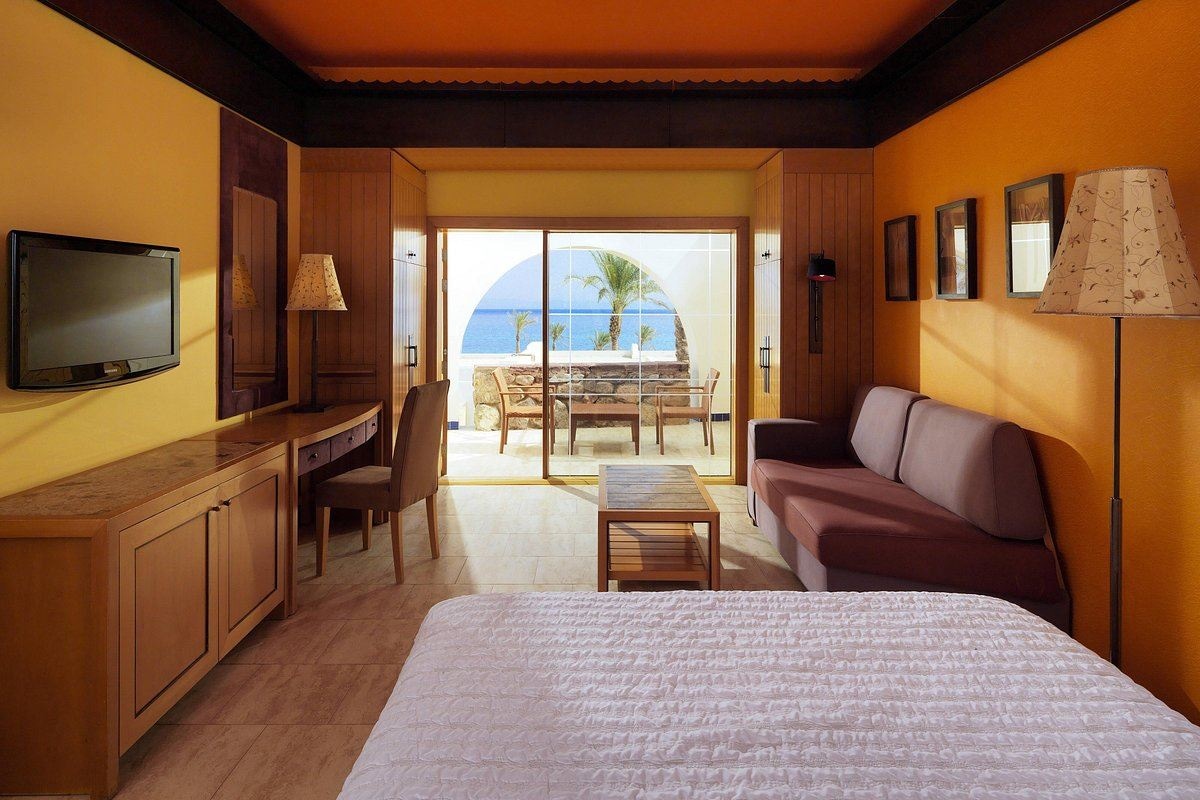 rooms-superior-side-sea-view-room